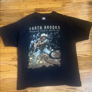 Garth Brooks t shirt